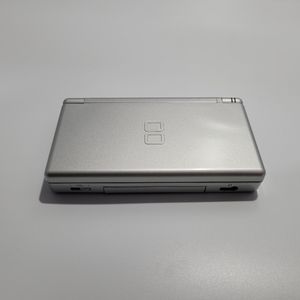 [SOLD]Metallic Silver Nintendo DS Lite